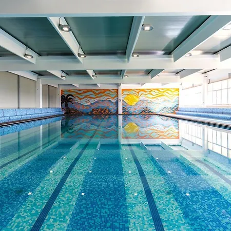 アパートホテル Sl Olimp トレビニエ