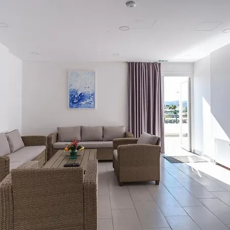 מלון דירות Sl Olimp 3*